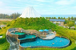 階梯狀的富士山泳池